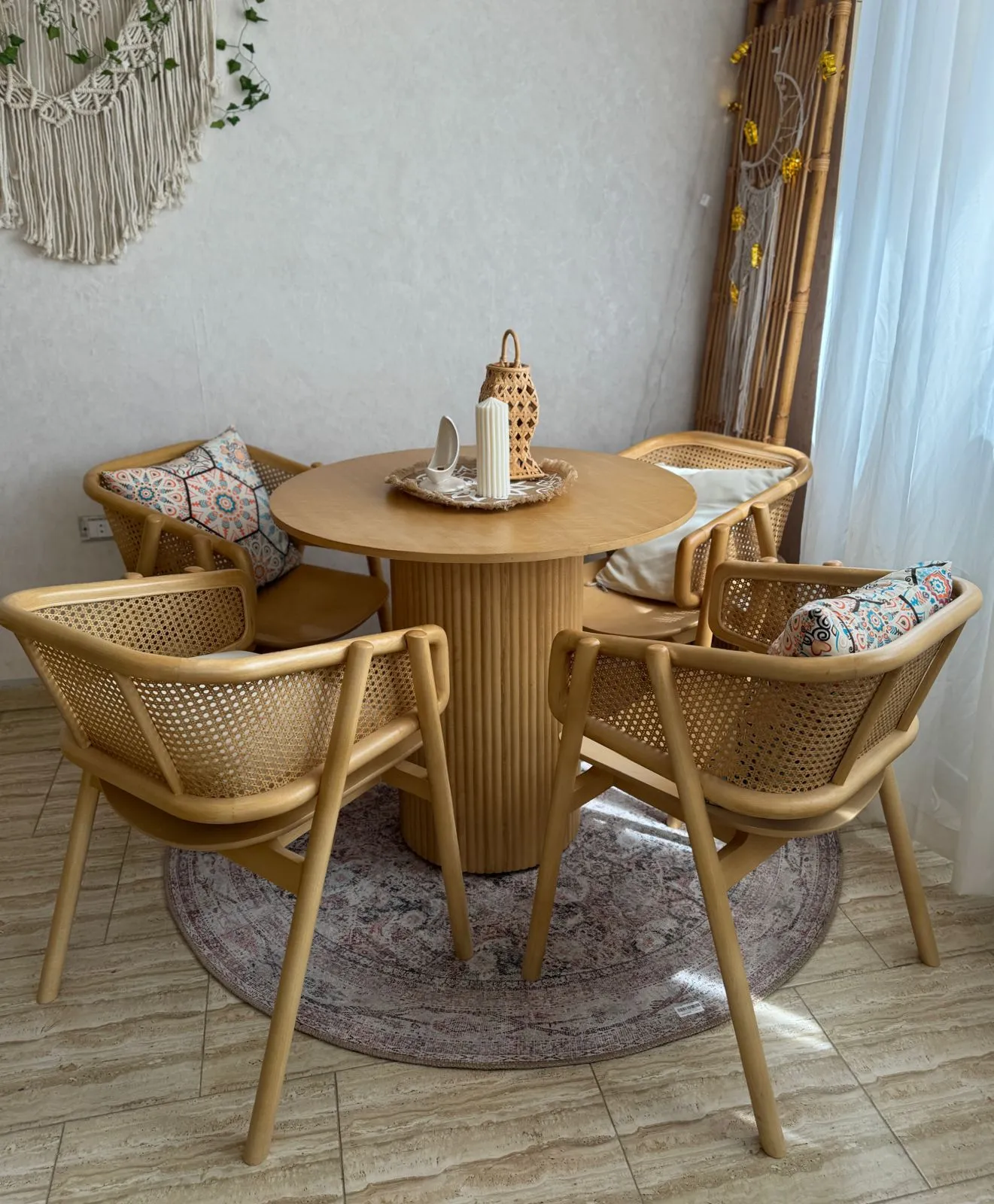 Beech Indoor Set - 3 Chairs And Unique Table Design